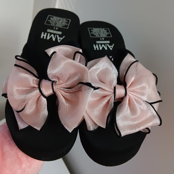 AMH Shoes - AMH Pink Bow Wedge Flip Flops
